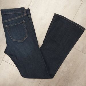 Gap mid rise flare dark wash jeans size 27